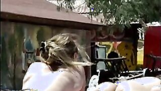 Hot Bikini Topless Girls