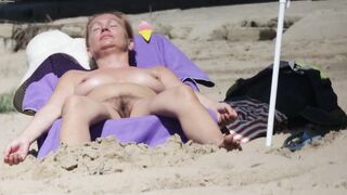 Beach spy Mature Pussy Voyeur