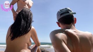 follower approaches with the desire to give me cream and pleasure in front of my boyfriend