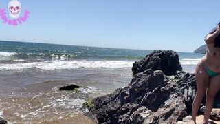 follower approaches with the desire to give me cream and pleasure in front of my boyfriend