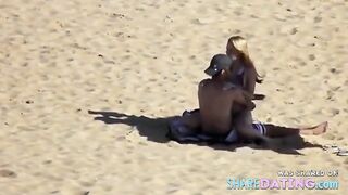 Sex on the beach caught by voyeur hidden camera
