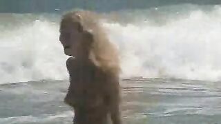 Voyeur Topless Girls on Beach Candid