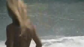 Voyeur Topless Girls on Beach Candid