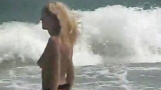 Voyeur Topless Girls on Beach Candid