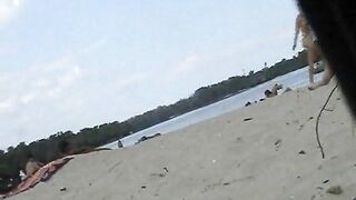 Amateur nudist wife expose her perky tits on candid beach